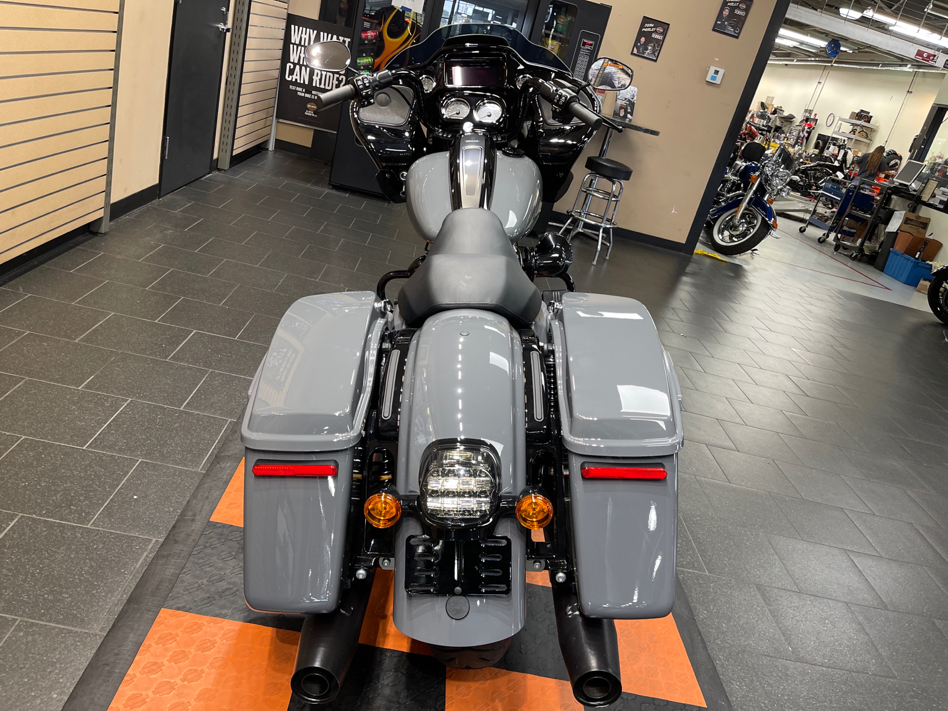 2022 Harley-Davidson Road Glide® ST in The Woodlands, Texas - Photo 5
