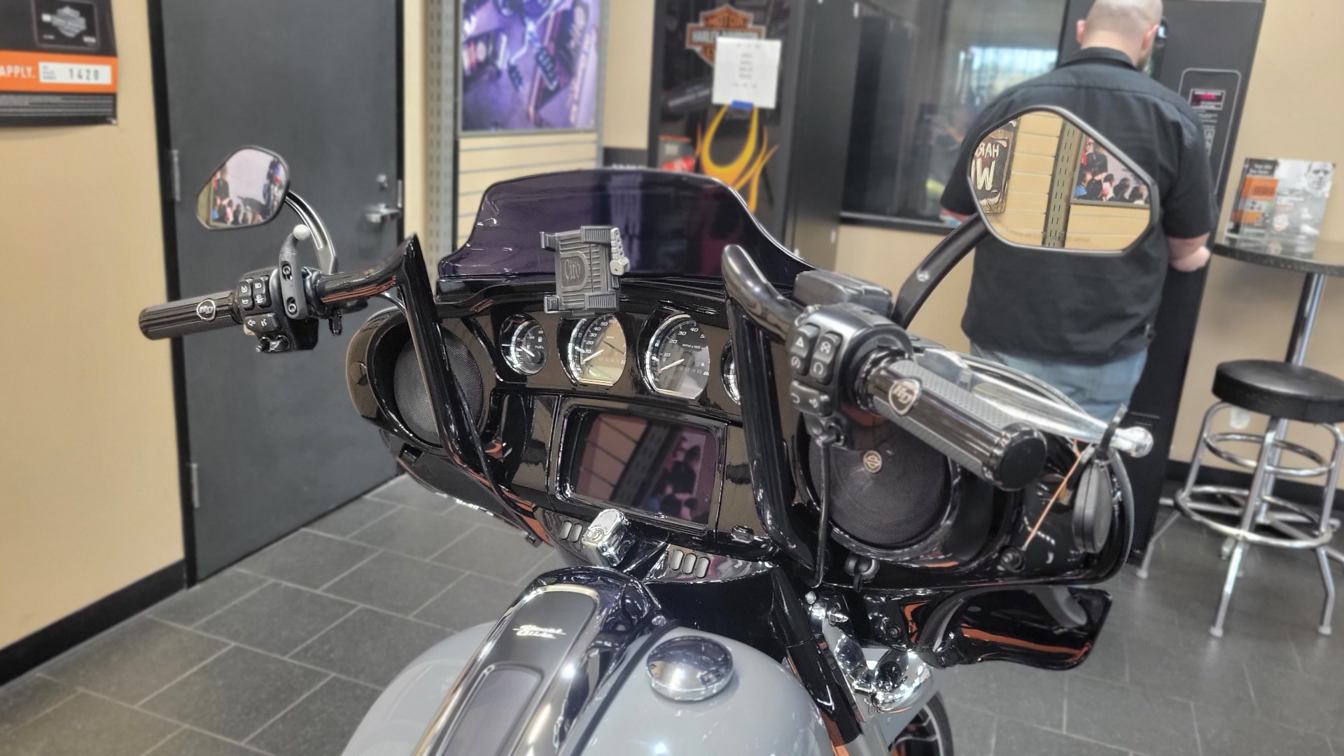 2022 Harley-Davidson Street Glide® Special in The Woodlands, Texas - Photo 11