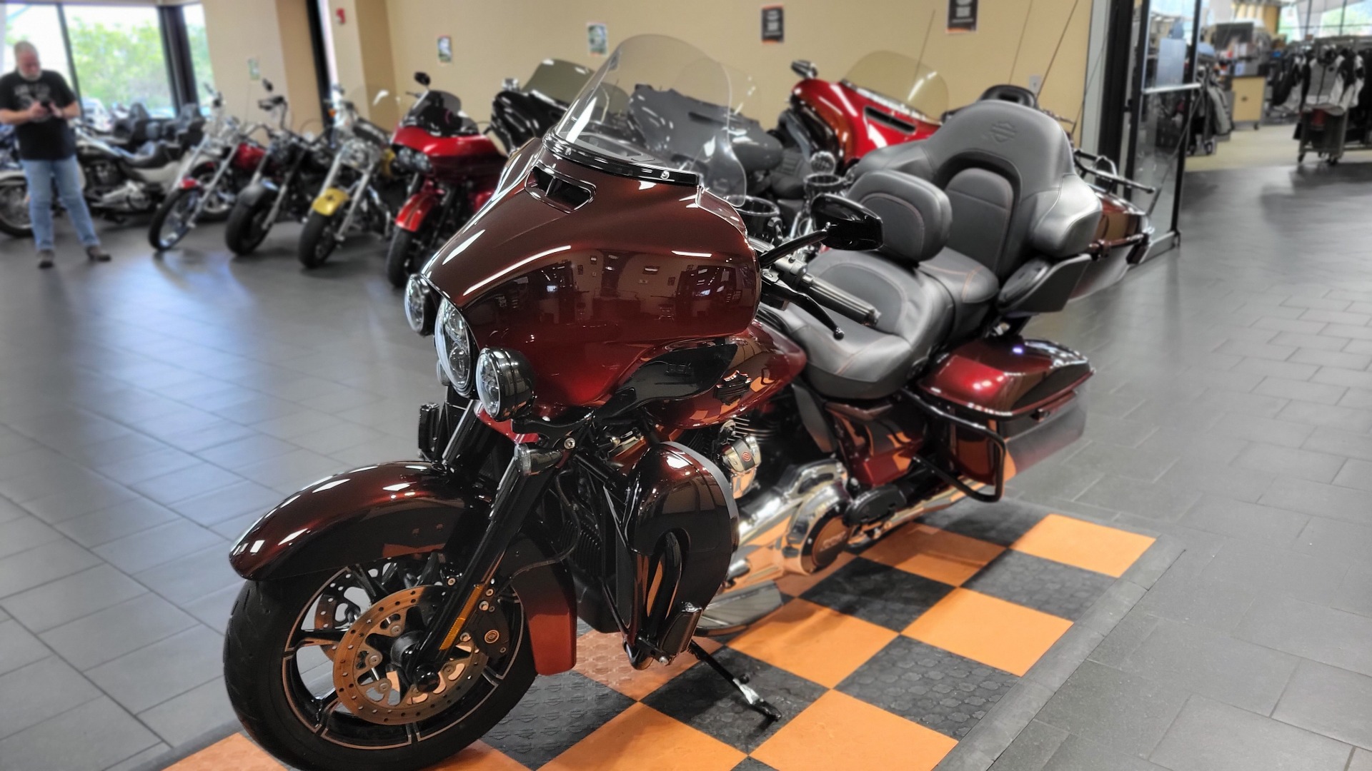 2018 Harley-Davidson CVO™ Limited in The Woodlands, Texas - Photo 3