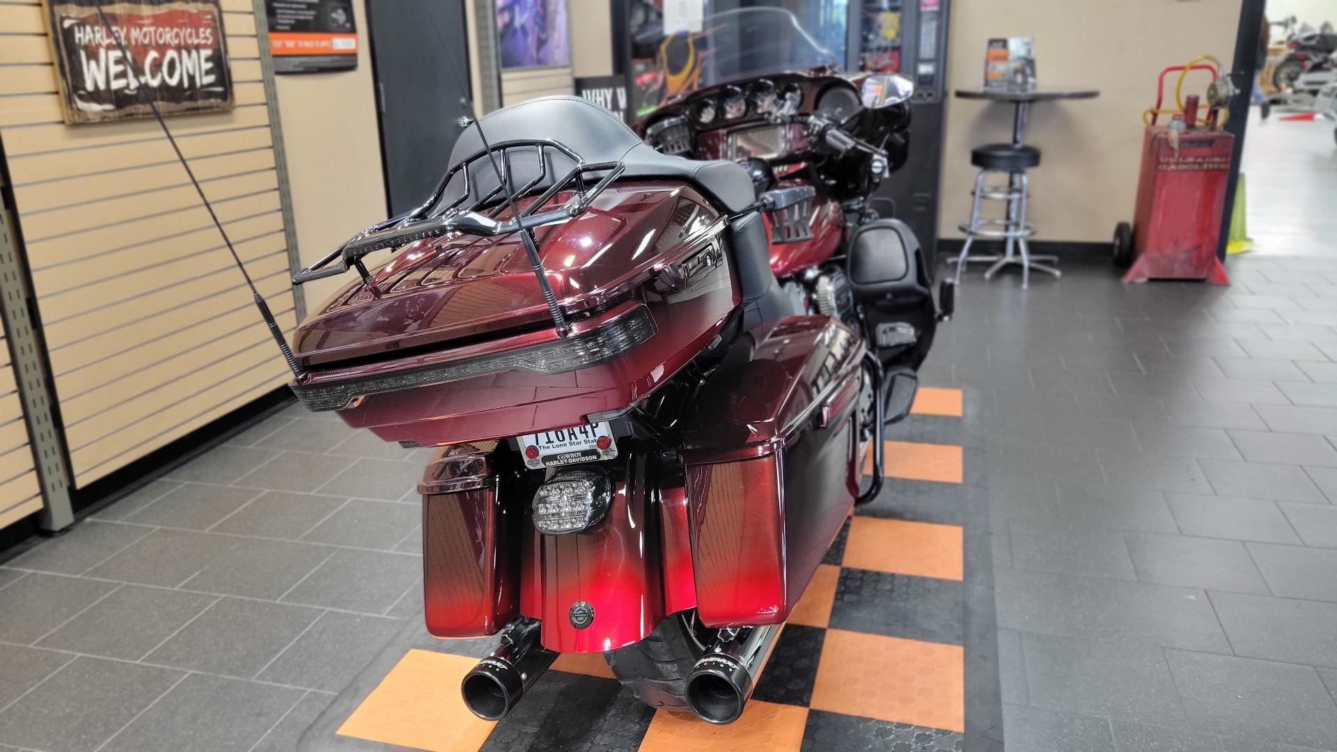 2018 Harley-Davidson CVO™ Limited in The Woodlands, Texas - Photo 5