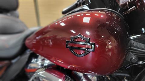 2018 Harley-Davidson CVO™ Limited in The Woodlands, Texas - Photo 7
