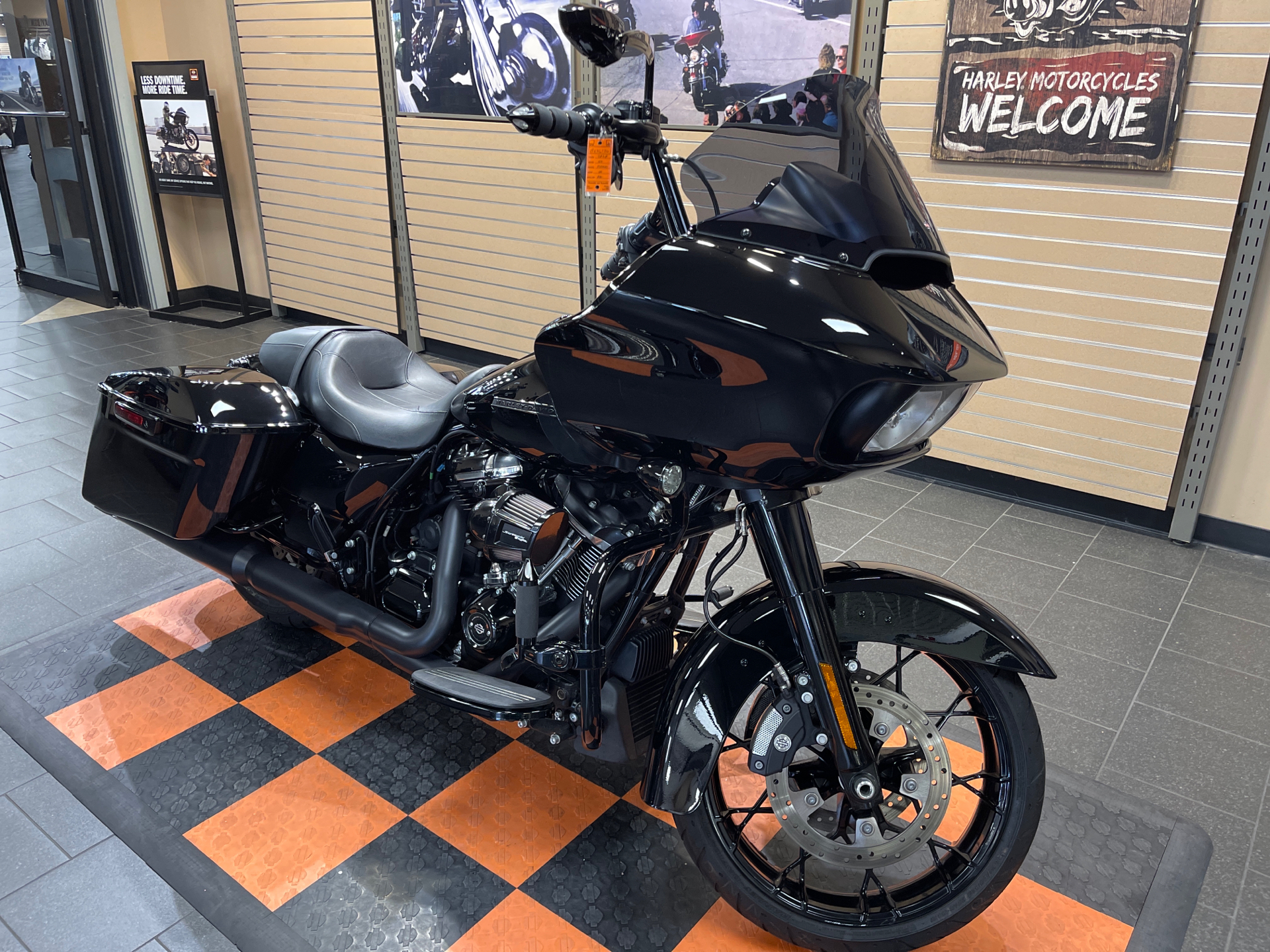 2020 Harley-Davidson Road Glide® Special in The Woodlands, Texas - Photo 2