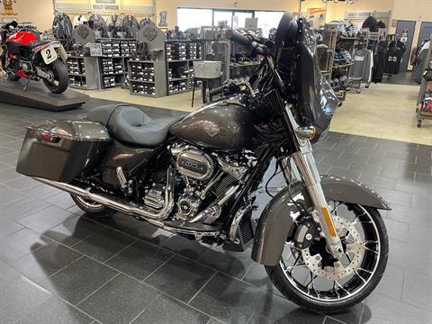 2023 Harley-Davidson Street Glide® Special in The Woodlands, Texas - Photo 2