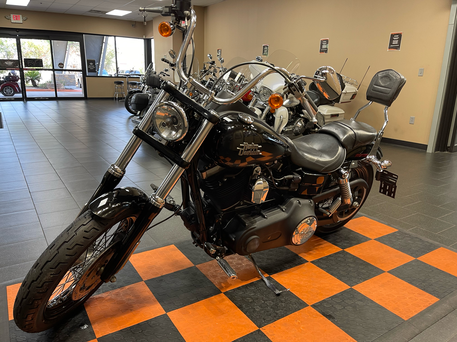 2015 Harley-Davidson Street Bob® in The Woodlands, Texas - Photo 3