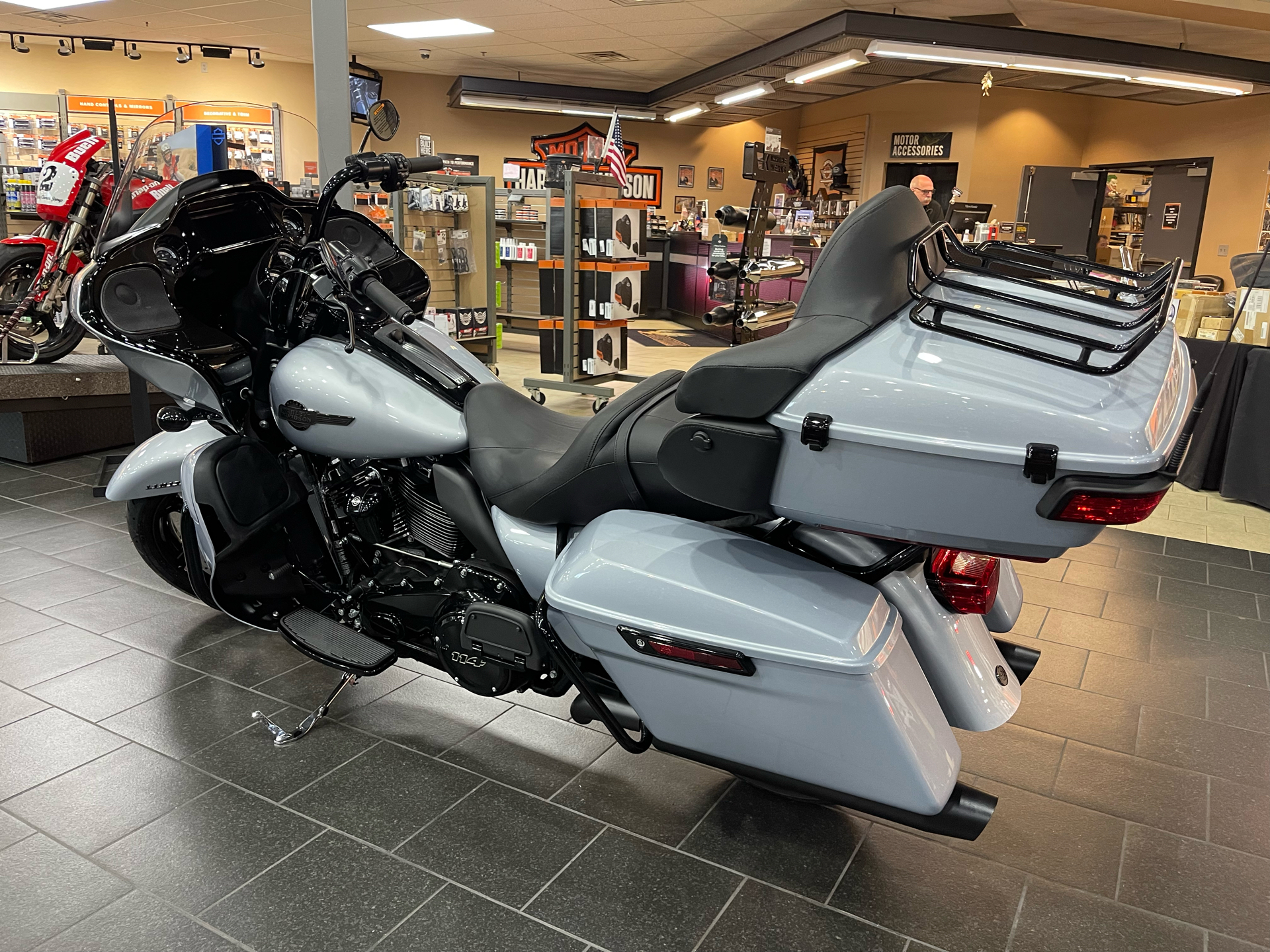 2023 Harley-Davidson Road Glide® Limited in The Woodlands, Texas - Photo 6