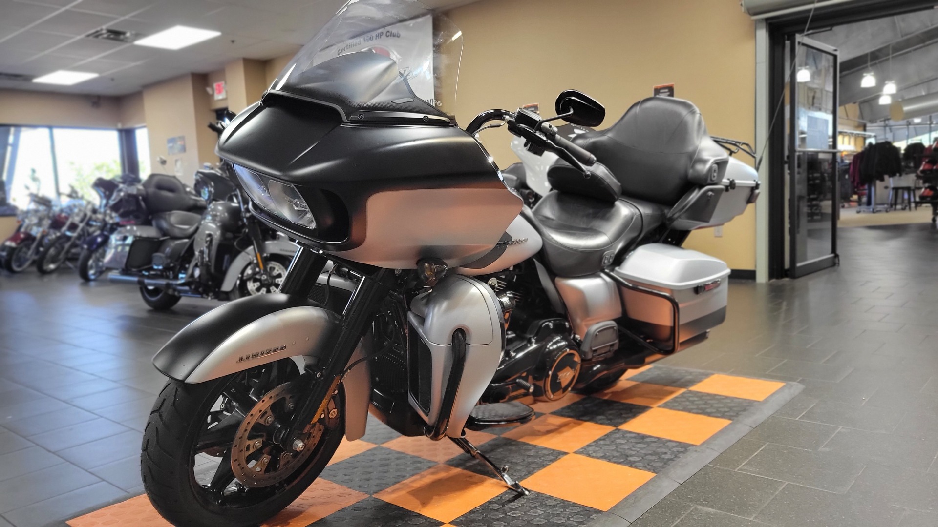 2020 Harley-Davidson Road Glide® Limited in The Woodlands, Texas - Photo 3