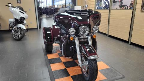 2022 Harley-Davidson Tri Glide® Ultra in The Woodlands, Texas - Photo 2