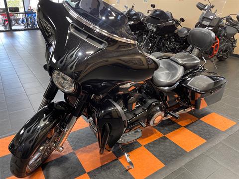 2015 Harley-Davidson CVO™ Street Glide® in The Woodlands, Texas - Photo 3