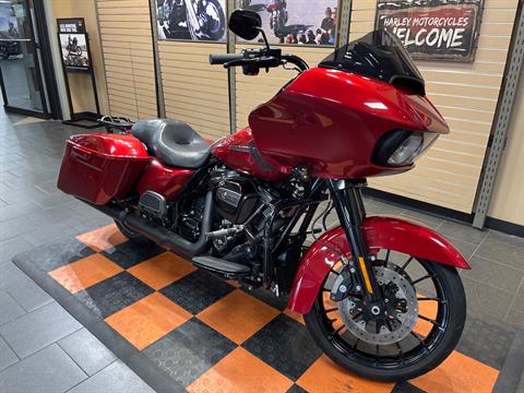 2018 Harley-Davidson Road Glide® Special in The Woodlands, Texas - Photo 2