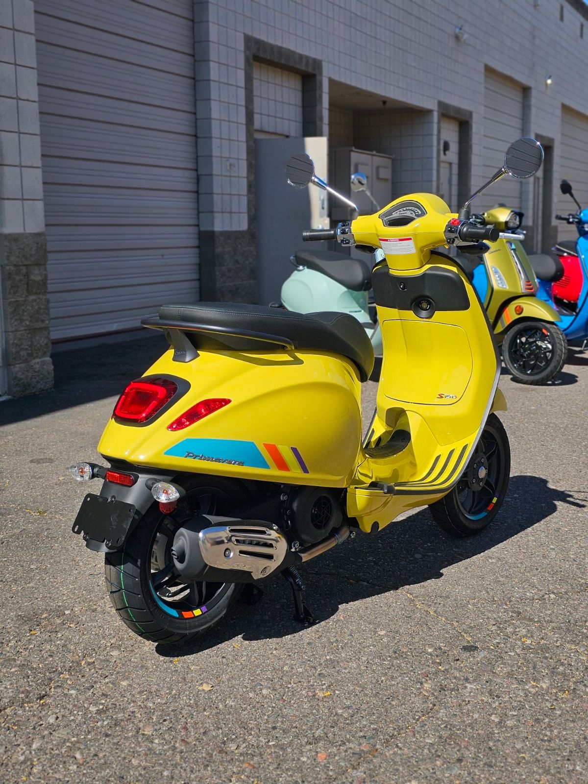 2024 Vespa Primavera 150 S in Chandler, Arizona - Photo 3