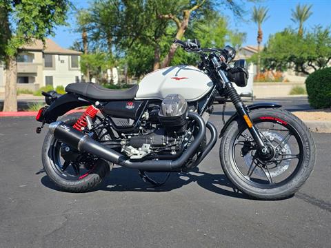 2024 Moto Guzzi V7 Stone Ten in Chandler, Arizona - Photo 2