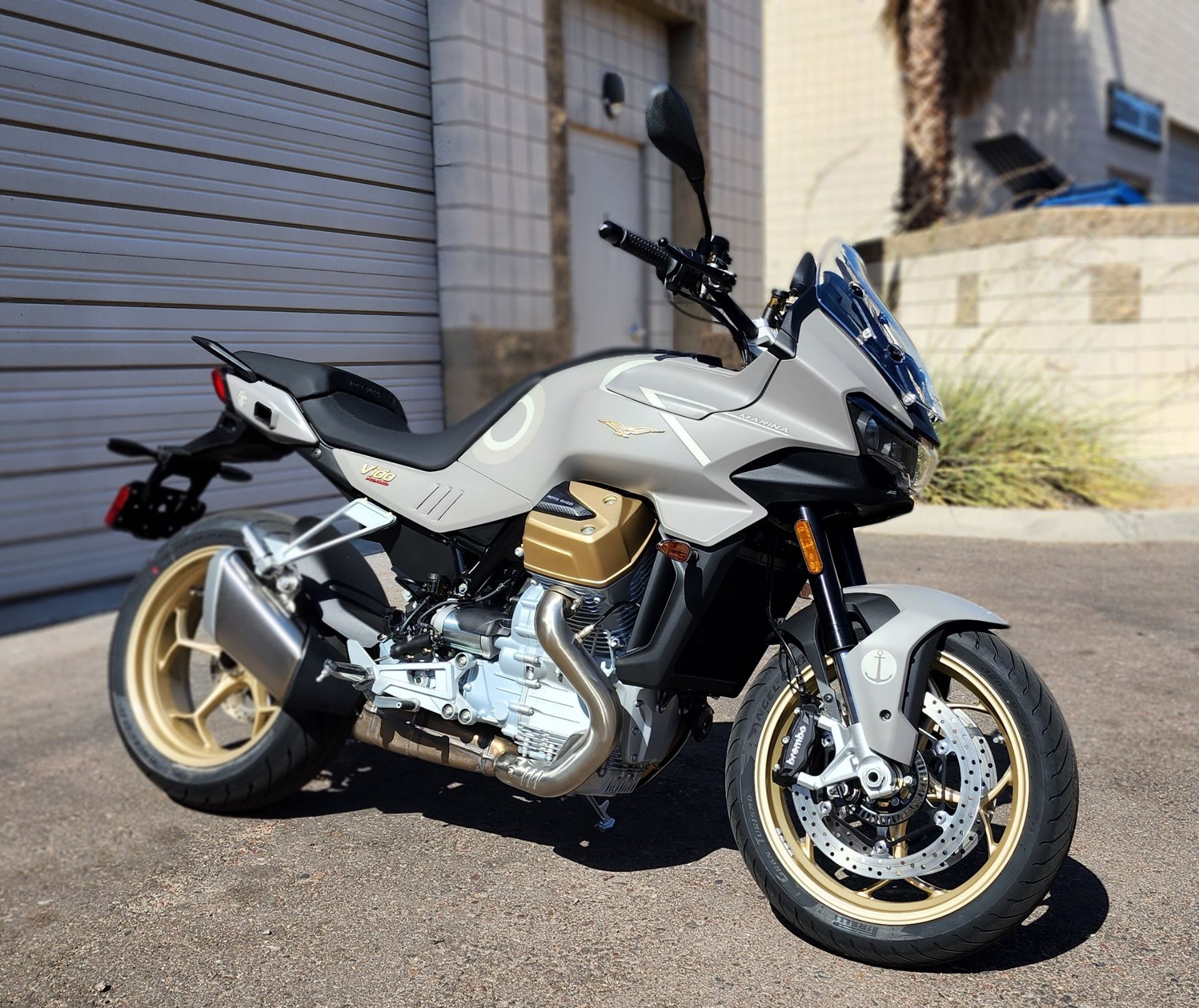 2023 Moto Guzzi V100 Mandello Aviazione Navale LE in Chandler, Arizona - Photo 1
