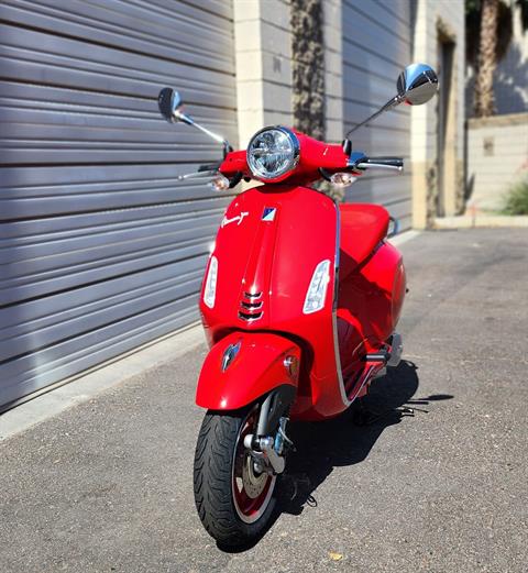 2024 Vespa Primavera 150 Red in Chandler, Arizona - Photo 4