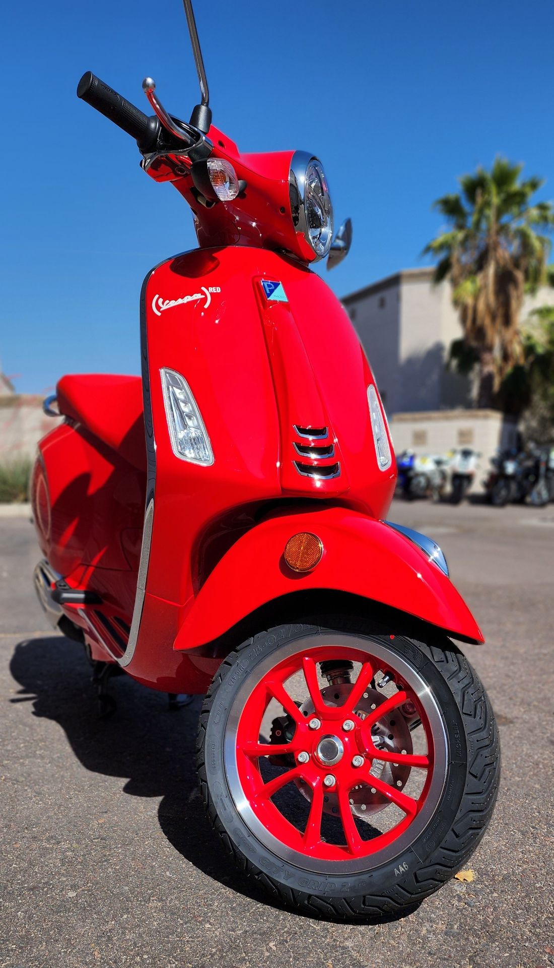 2024 Vespa Primavera 150 Red in Chandler, Arizona - Photo 2