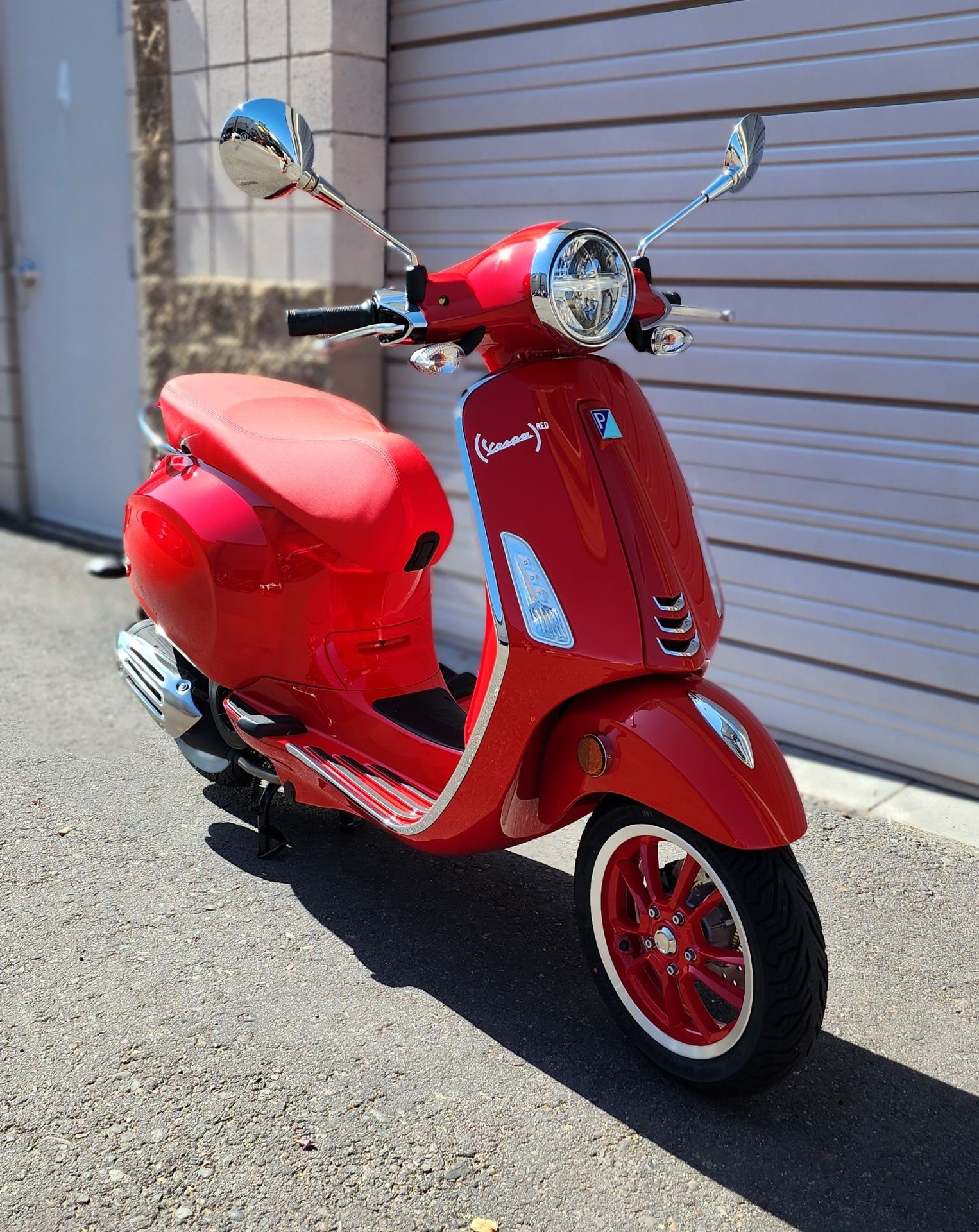 2024 Vespa Primavera 150 Red in Chandler, Arizona - Photo 1