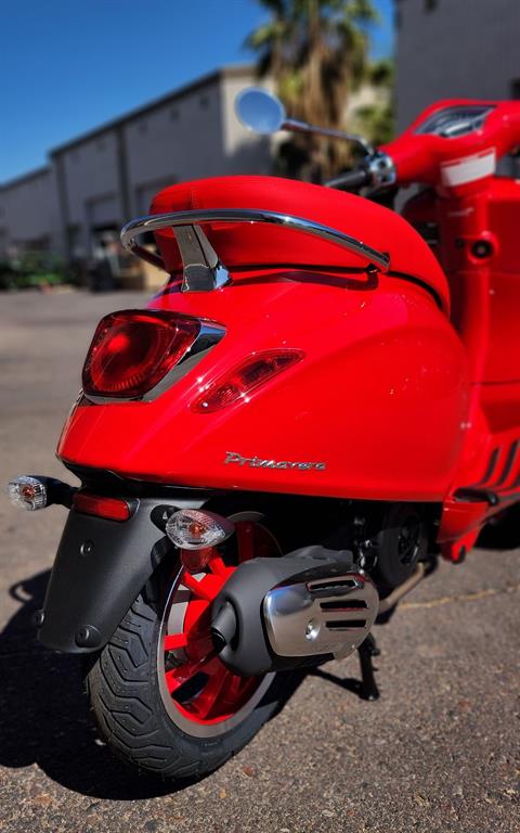 2024 Vespa Primavera 150 Red in Chandler, Arizona - Photo 10