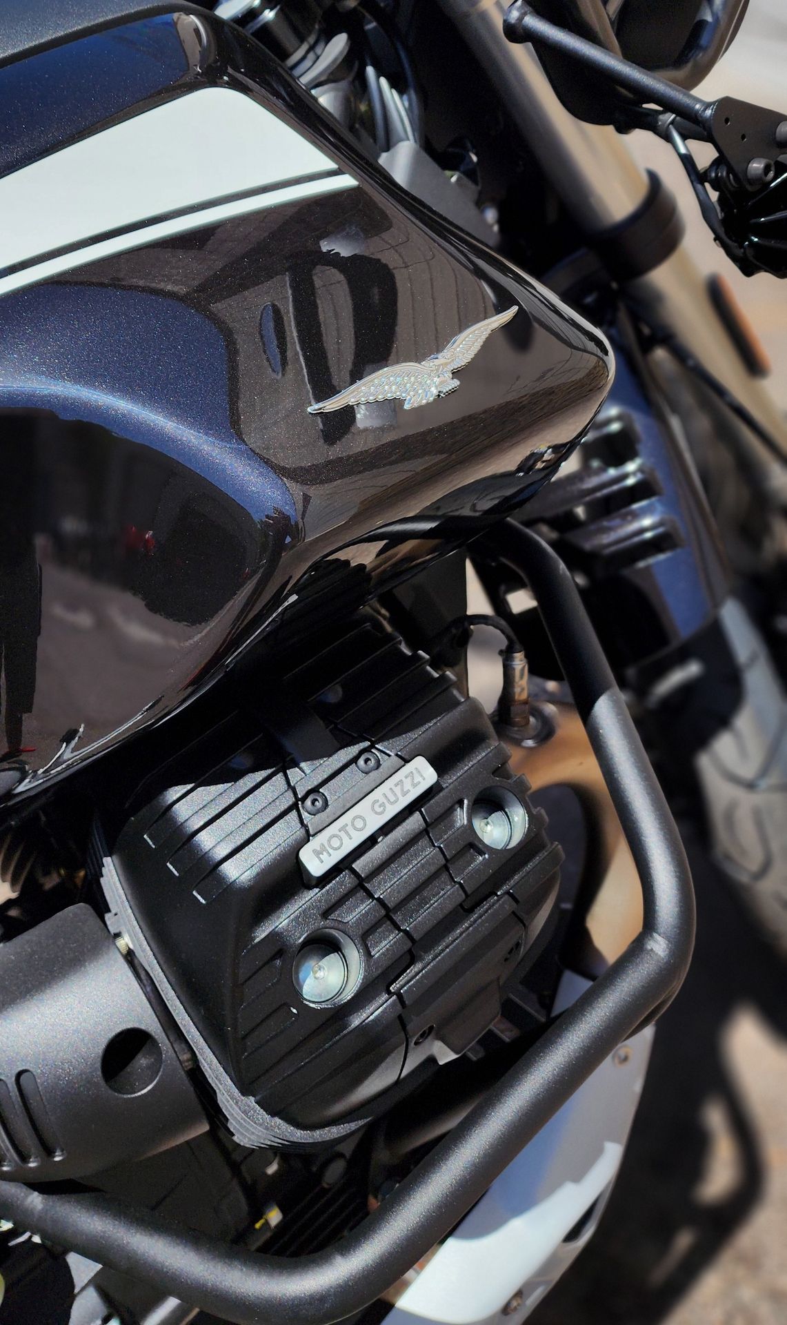 2023 Moto Guzzi V85 TT Guardia D’onore in Chandler, Arizona - Photo 12