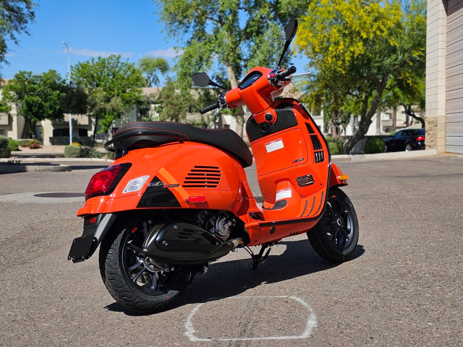 2024 Vespa GTS Super 300 Sport in Chandler, Arizona - Photo 3