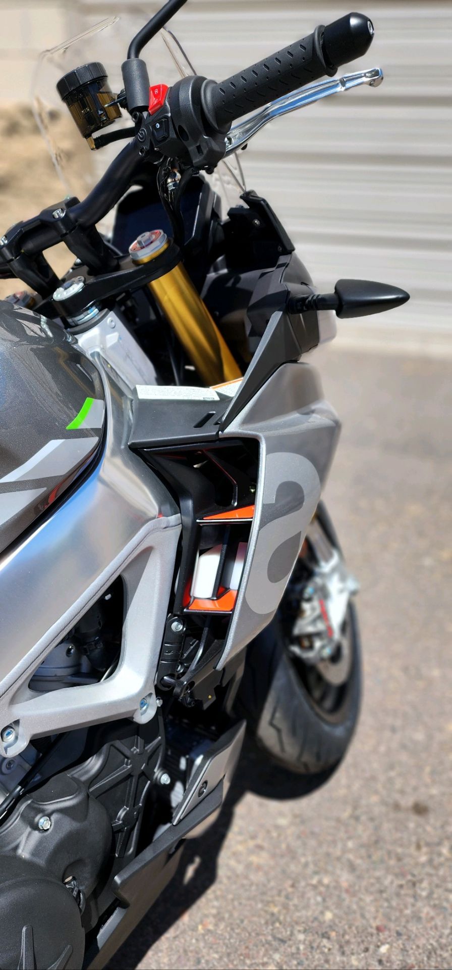 2024 Aprilia Tuono V4 1100 in Chandler, Arizona - Photo 9