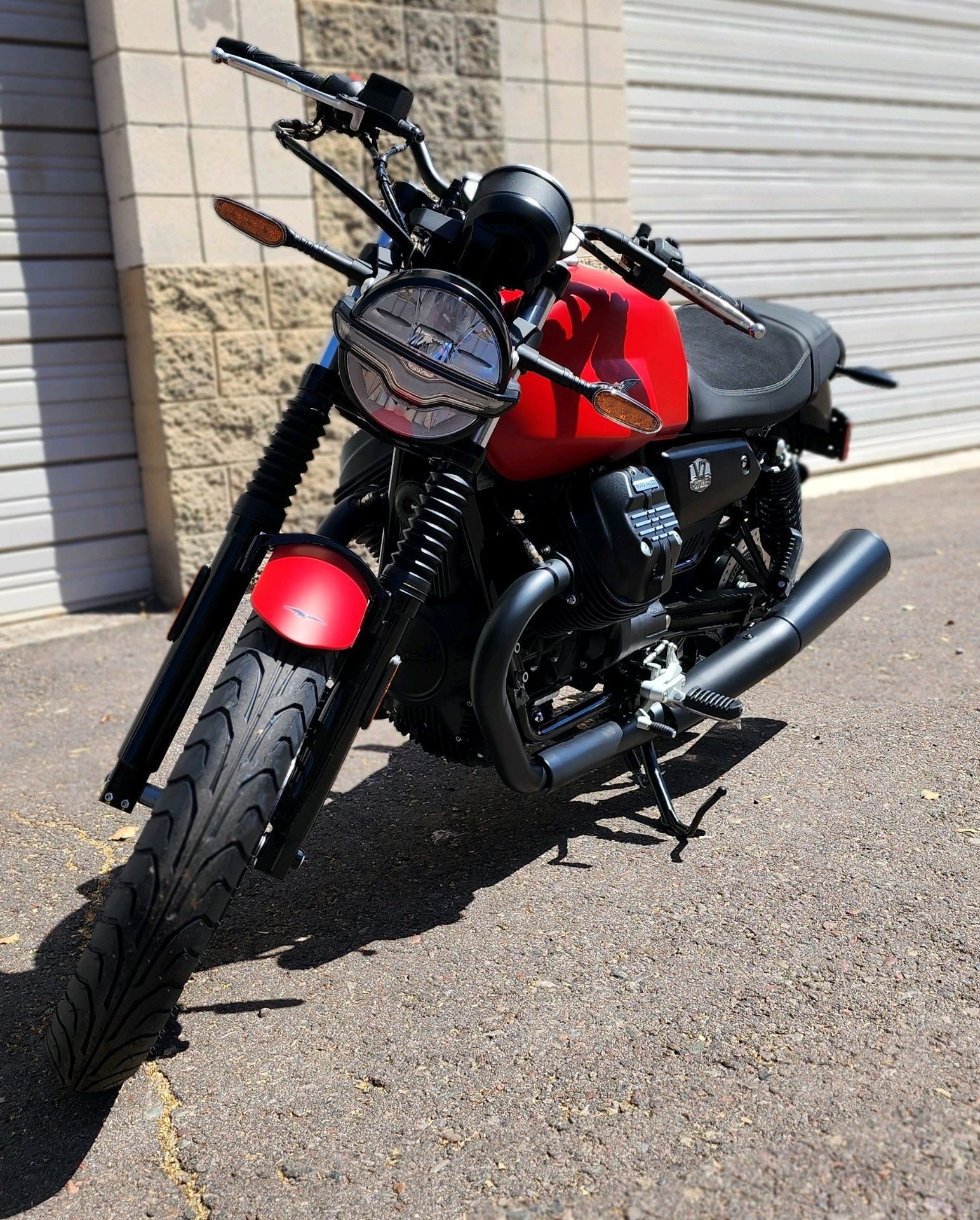 2023 Moto Guzzi V7 Stone in Chandler, Arizona - Photo 7