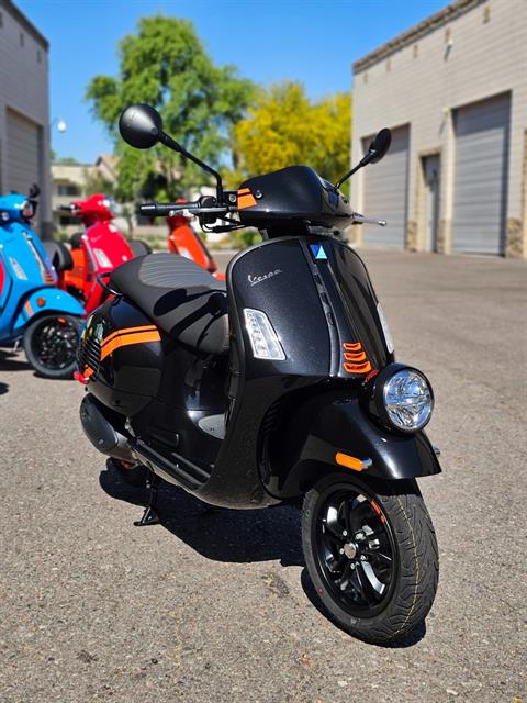 2024 Vespa GTV 300 in Chandler, Arizona - Photo 2