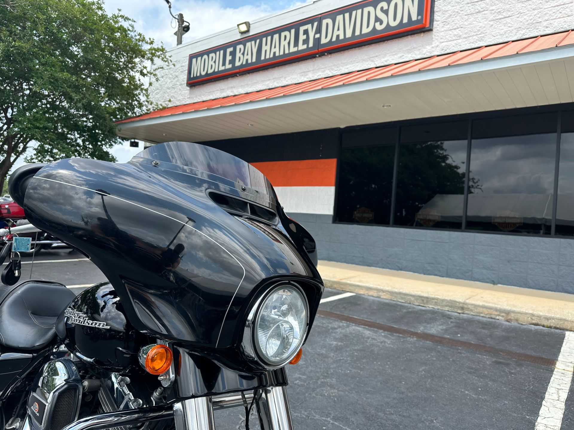 2015 Harley-Davidson Street Glide® Special in Mobile, Alabama - Photo 2