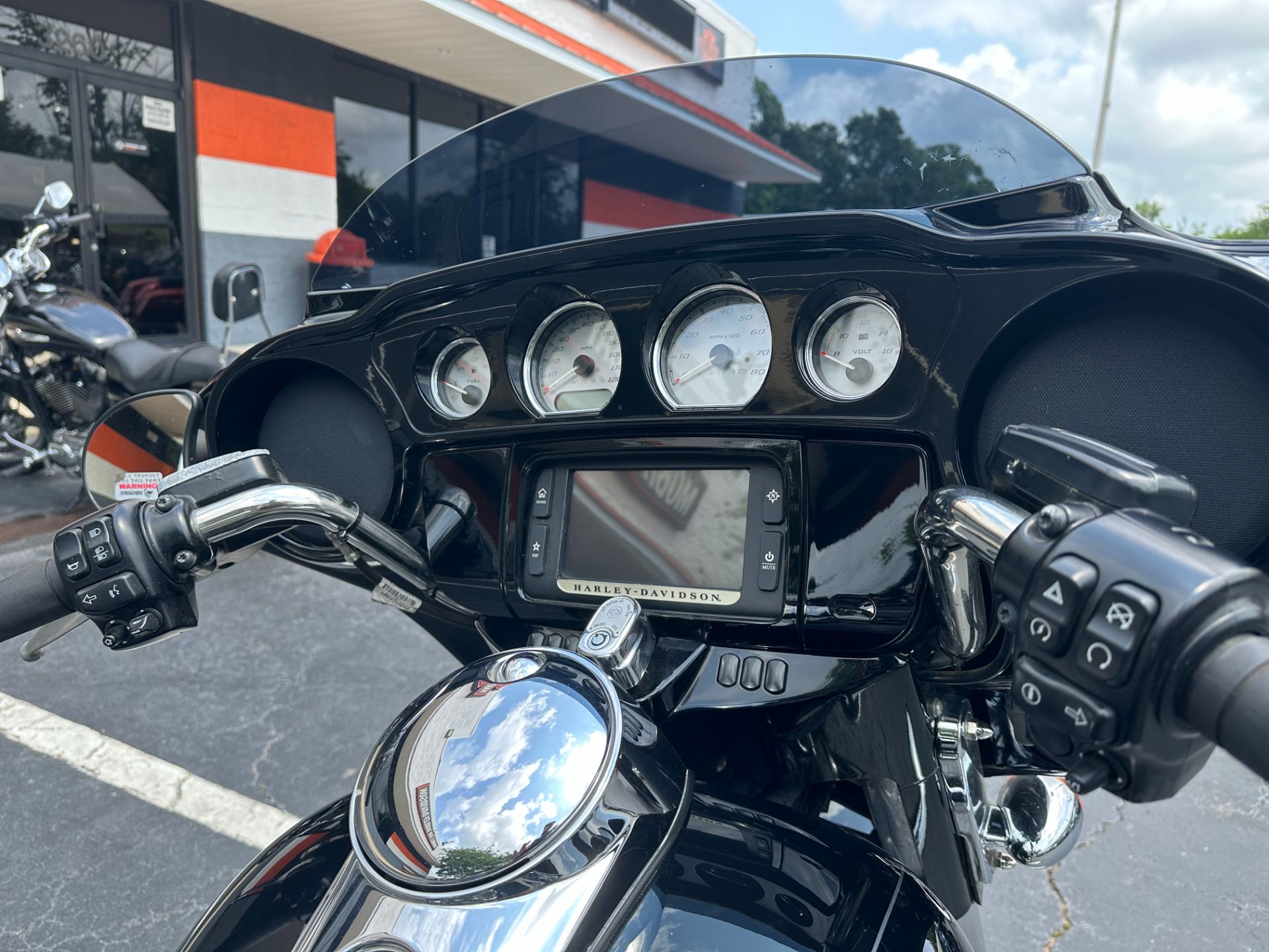 2015 Harley-Davidson Street Glide® Special in Mobile, Alabama - Photo 11