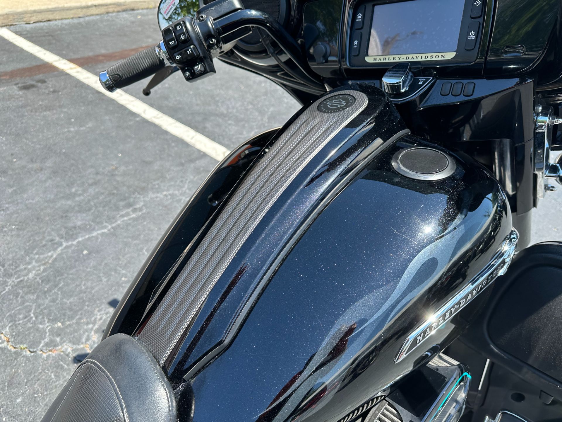 2016 Harley-Davidson CVO™ Street Glide® in Mobile, Alabama - Photo 10