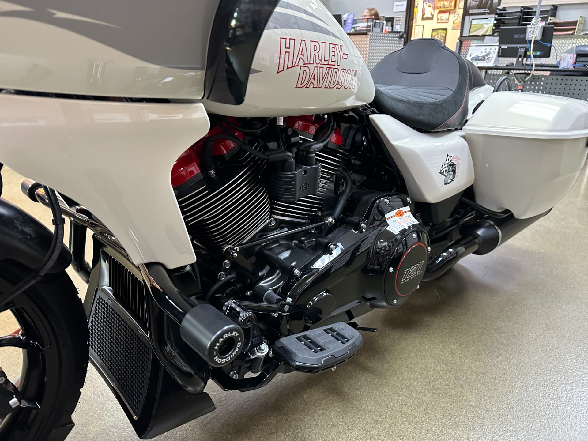 2024 Harley-Davidson CVO™ Road Glide® ST in Mobile, Alabama - Photo 13