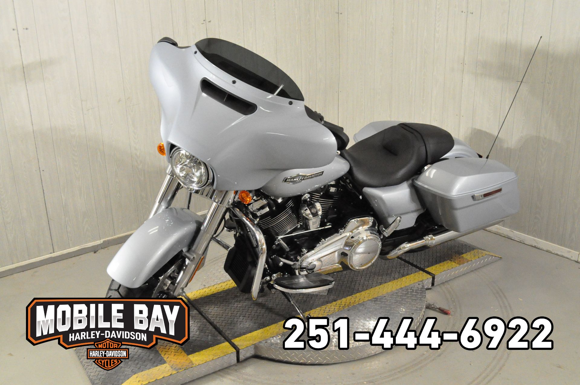 2023 Harley-Davidson Street Glide® in Mobile, Alabama - Photo 7