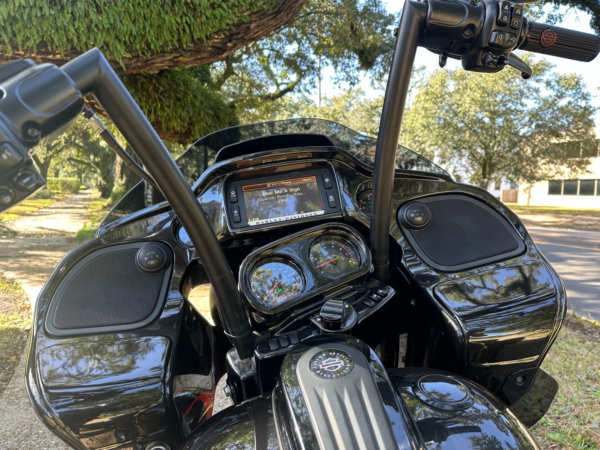 2018 Harley-Davidson CVO™ Road Glide® in Mobile, Alabama - Photo 10
