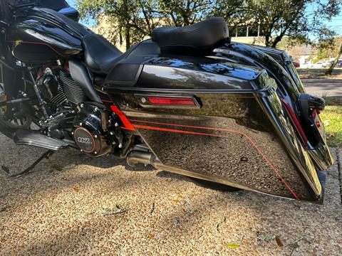 2018 Harley-Davidson CVO™ Road Glide® in Mobile, Alabama - Photo 12