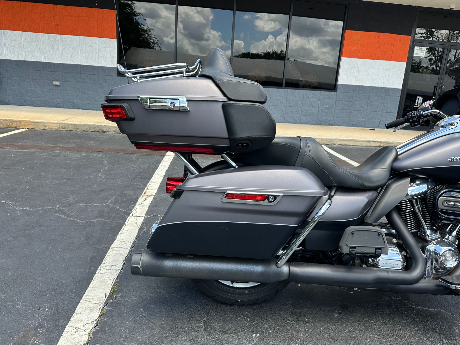 2017 Harley-Davidson Ultra Limited Low in Mobile, Alabama - Photo 9