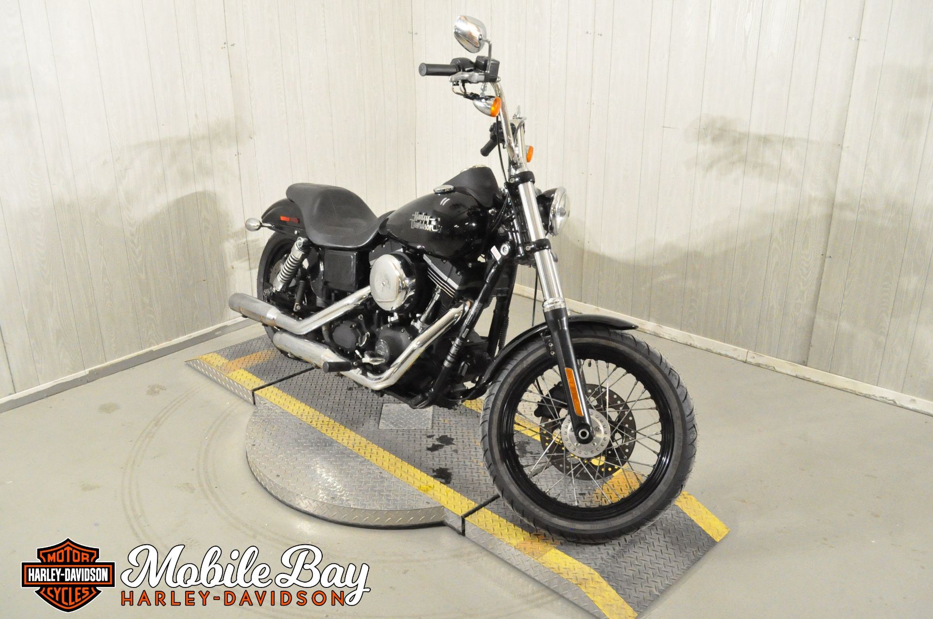 2015 Harley-Davidson Street Bob® in Mobile, Alabama - Photo 4