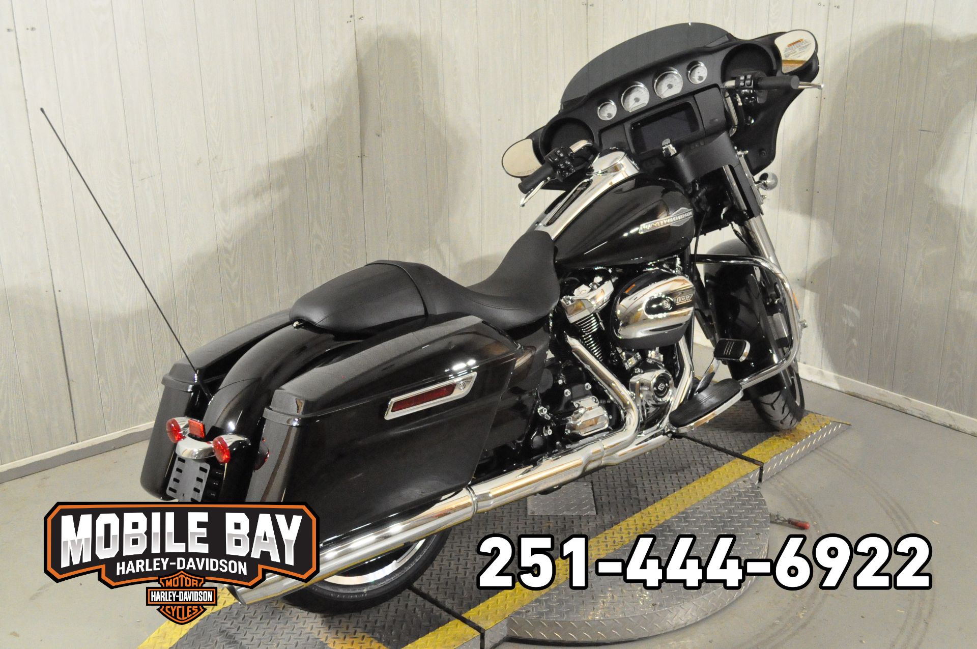 2023 Harley-Davidson Street Glide® in Mobile, Alabama - Photo 2
