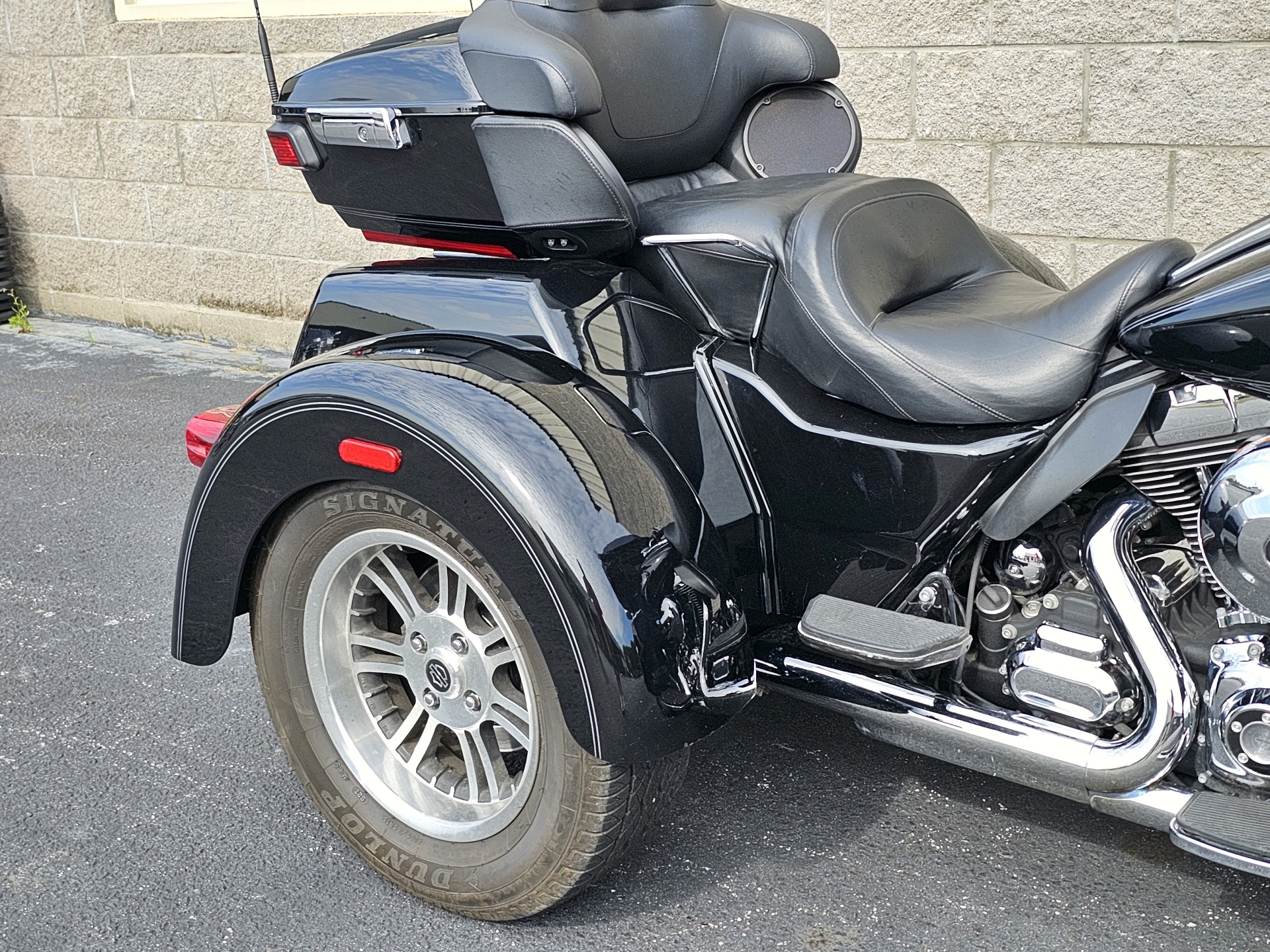 2015 Harley-Davidson Tri Glide® Ultra in Columbus, Georgia - Photo 8