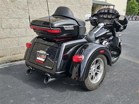 2015 Harley-Davidson Tri Glide® Ultra in Columbus, Georgia - Photo 10