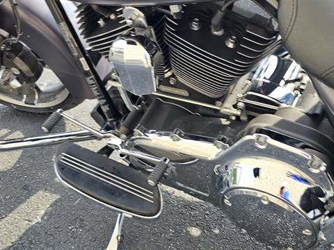 2015 Harley-Davidson Street Glide® in Columbus, Georgia - Photo 17