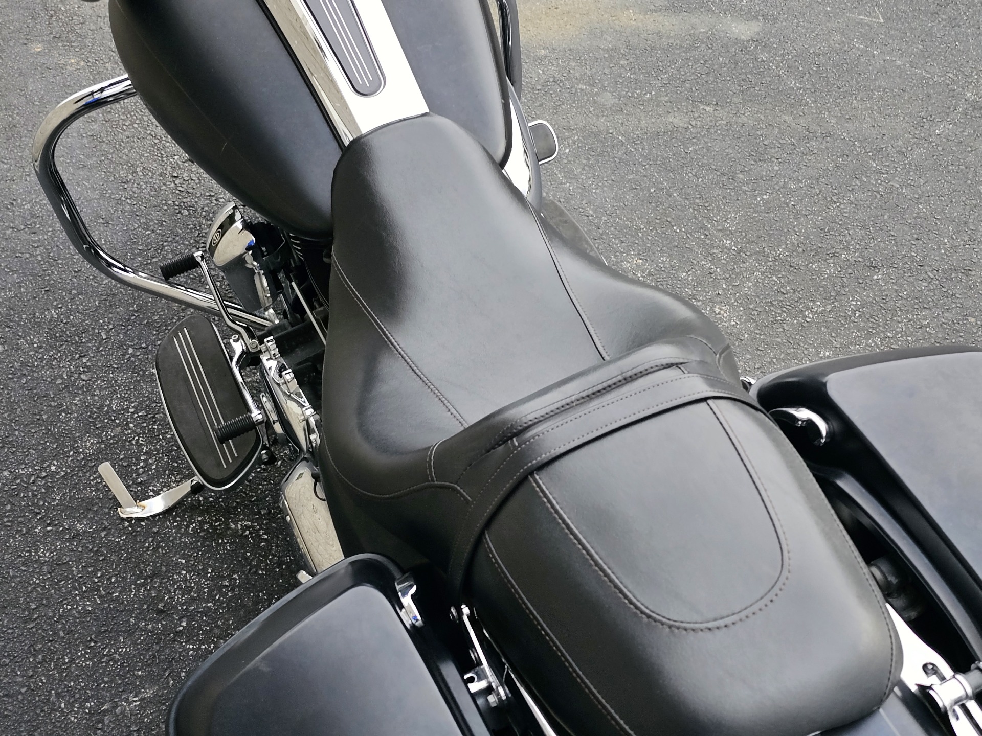 2017 Harley-Davidson Street Glide® in Columbus, Georgia - Photo 10