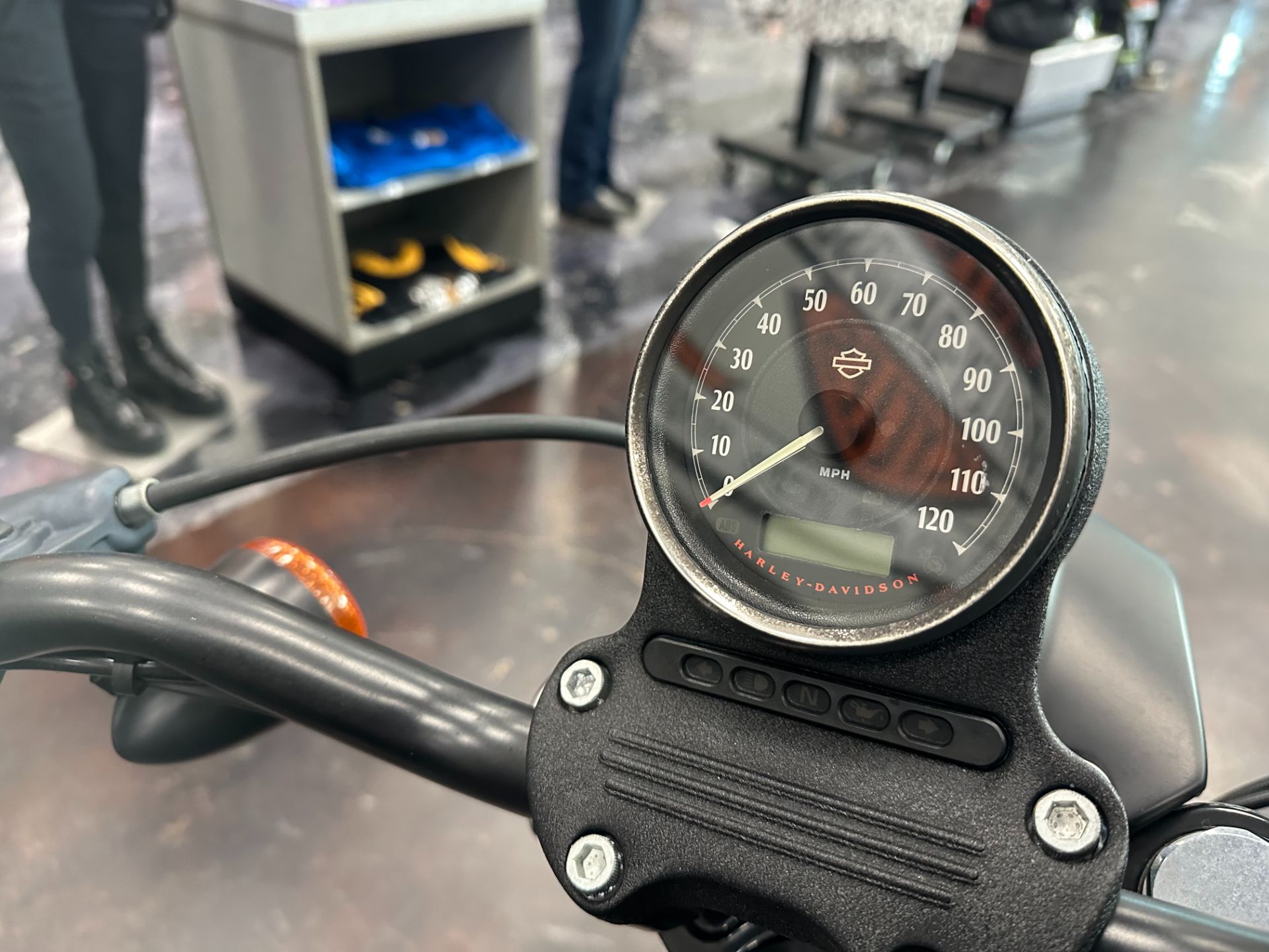 2019 Harley-Davidson Iron 883™ in Metairie, Louisiana - Photo 11