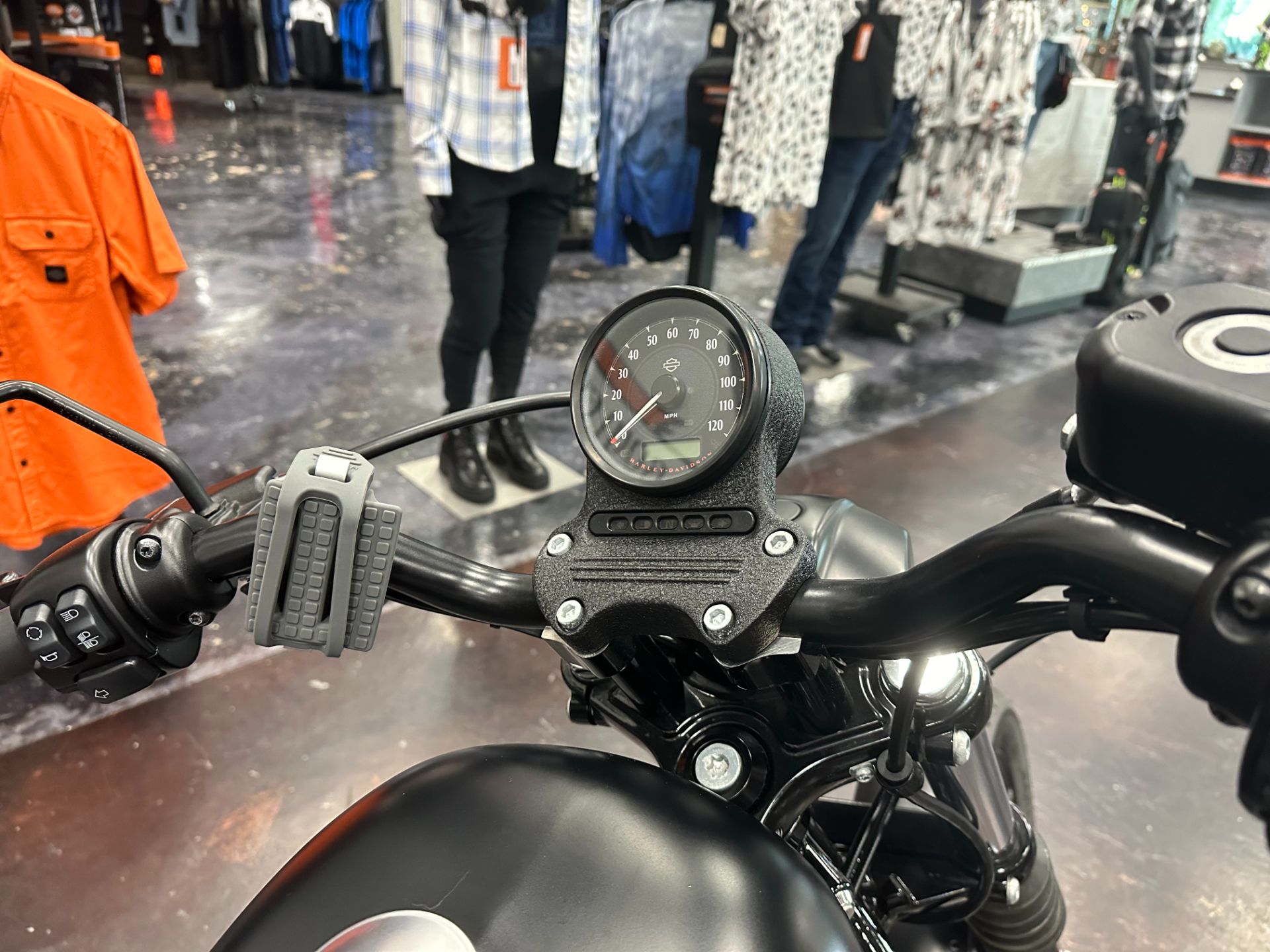 2019 Harley-Davidson Iron 883™ in Metairie, Louisiana - Photo 11