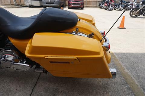 2012 Harley-Davidson Road Glide® Custom in Metairie, Louisiana - Photo 9