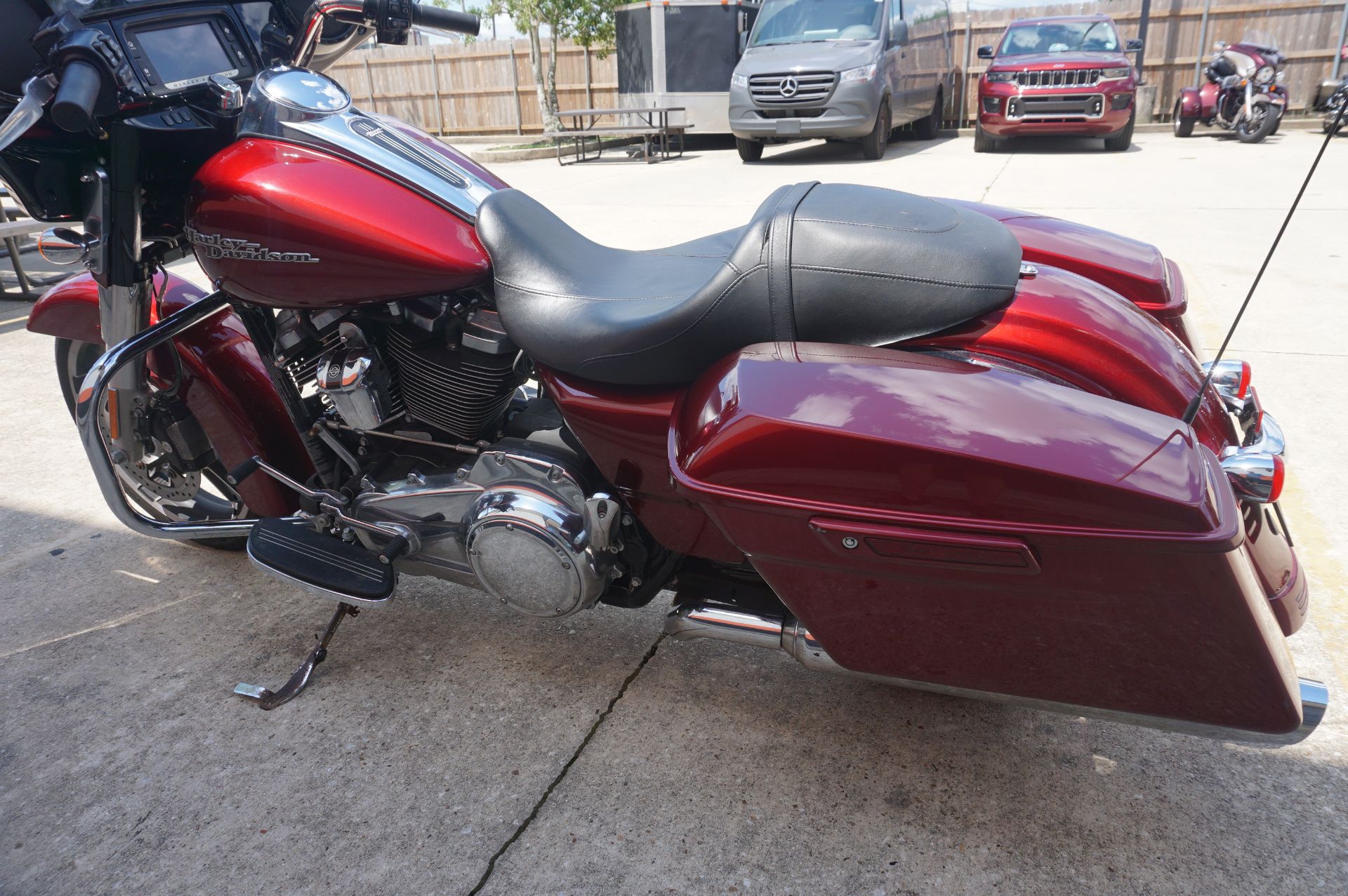 2017 Harley-Davidson Street Glide® Special in Metairie, Louisiana - Photo 9