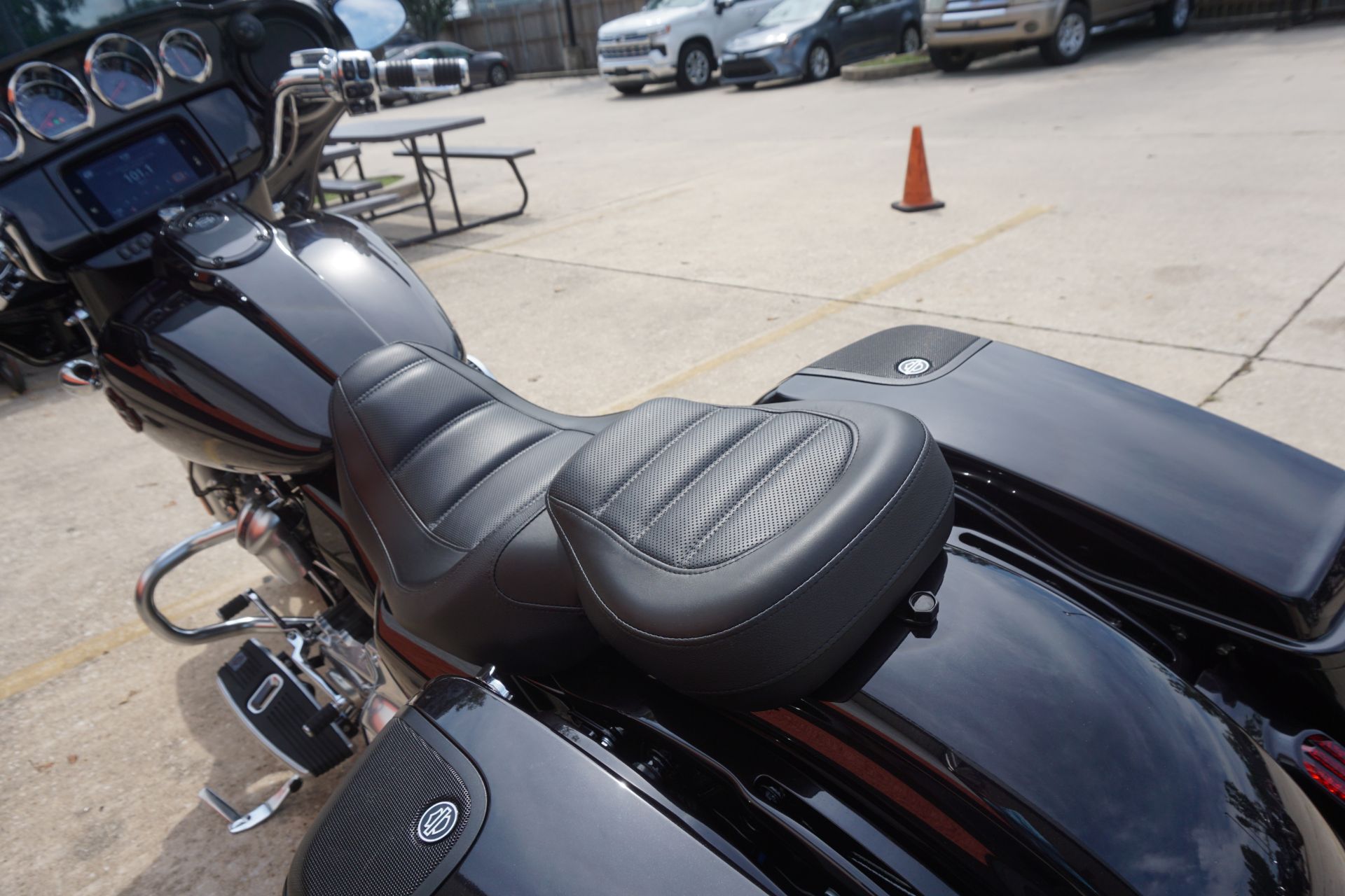 2020 Harley-Davidson CVO™ Street Glide® in Metairie, Louisiana - Photo 9