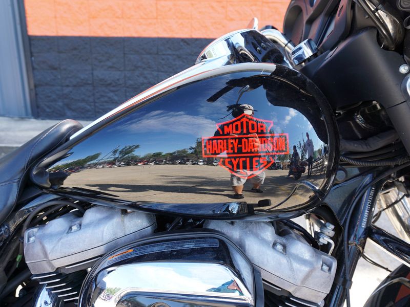 2020 Harley-Davidson Electra Glide® Standard in Metairie, Louisiana - Photo 4