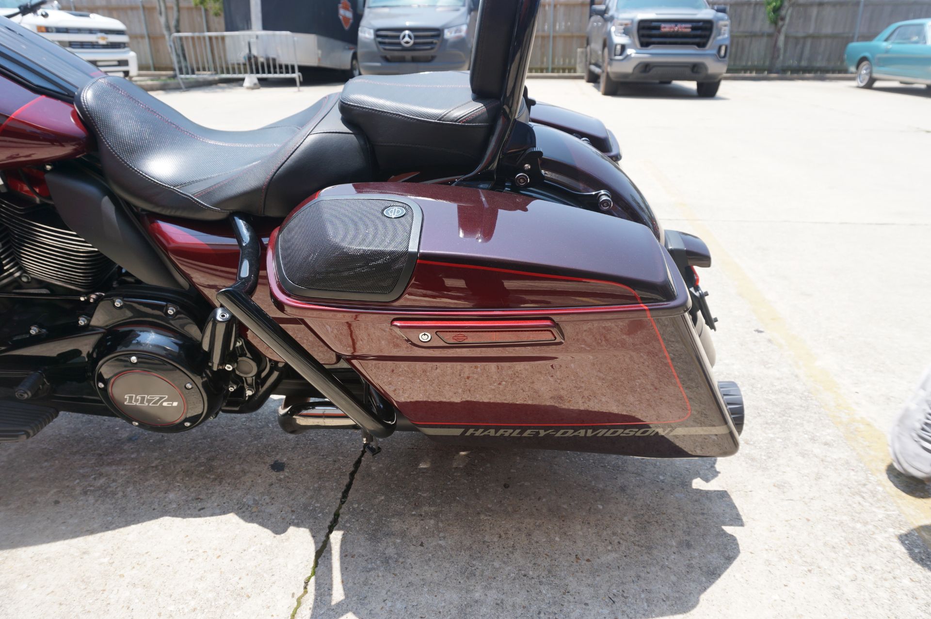 2019 Harley-Davidson CVO™ Street Glide® in Metairie, Louisiana - Photo 8