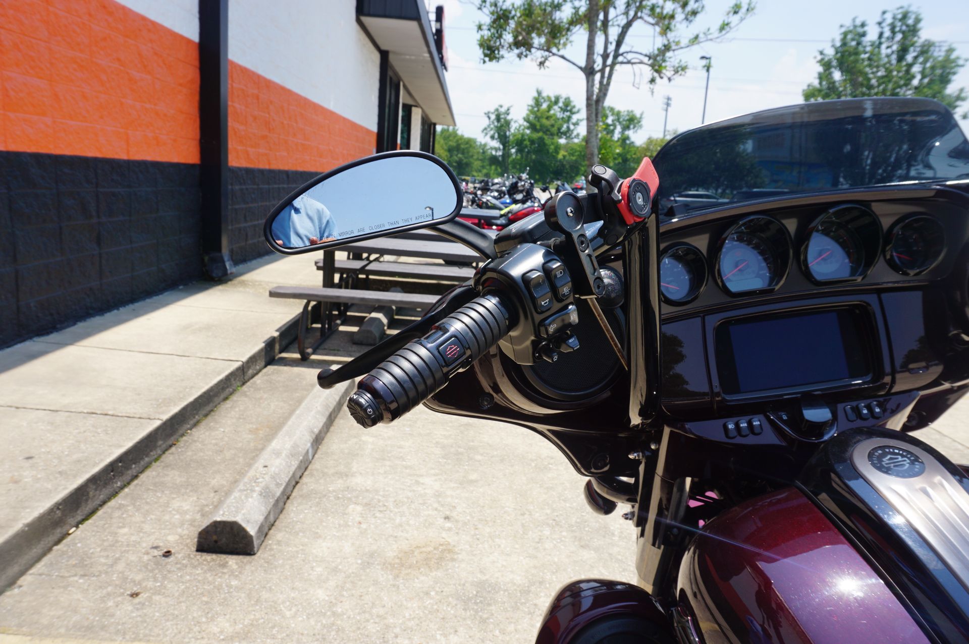 2019 Harley-Davidson CVO™ Street Glide® in Metairie, Louisiana - Photo 10