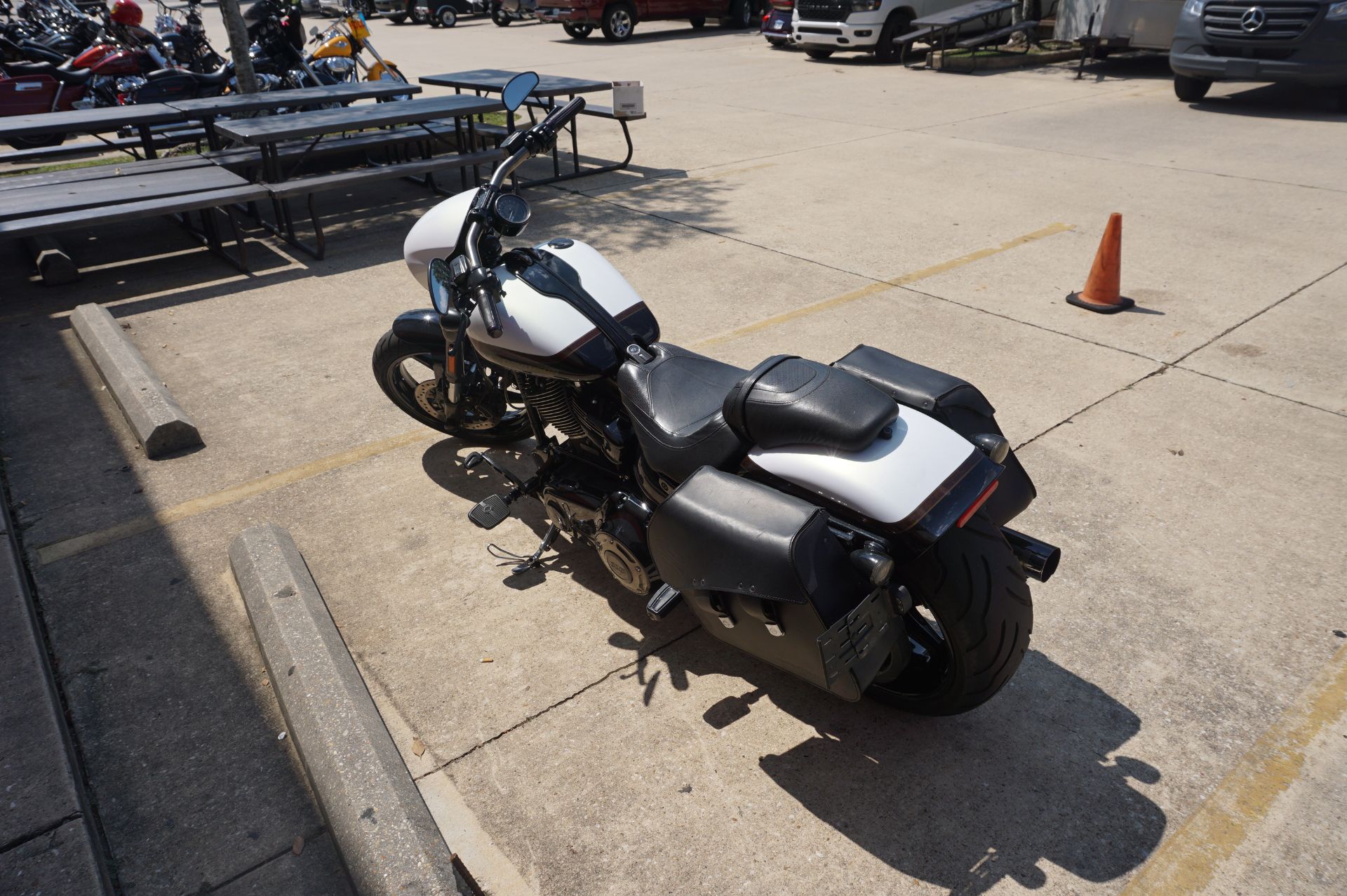 2017 Harley-Davidson CVO™ Pro Street Breakout® in Metairie, Louisiana - Photo 17
