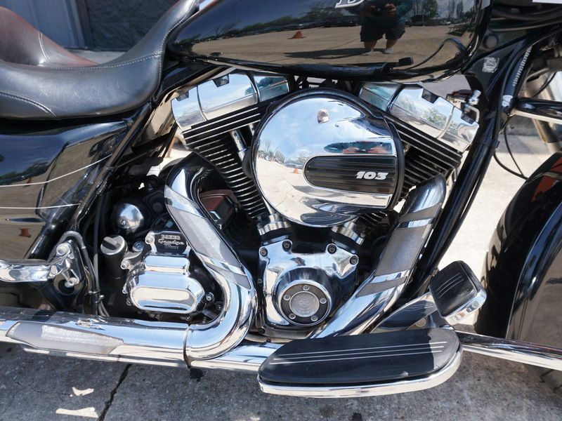 2016 Harley-Davidson Street Glide® Special in Metairie, Louisiana - Photo 4
