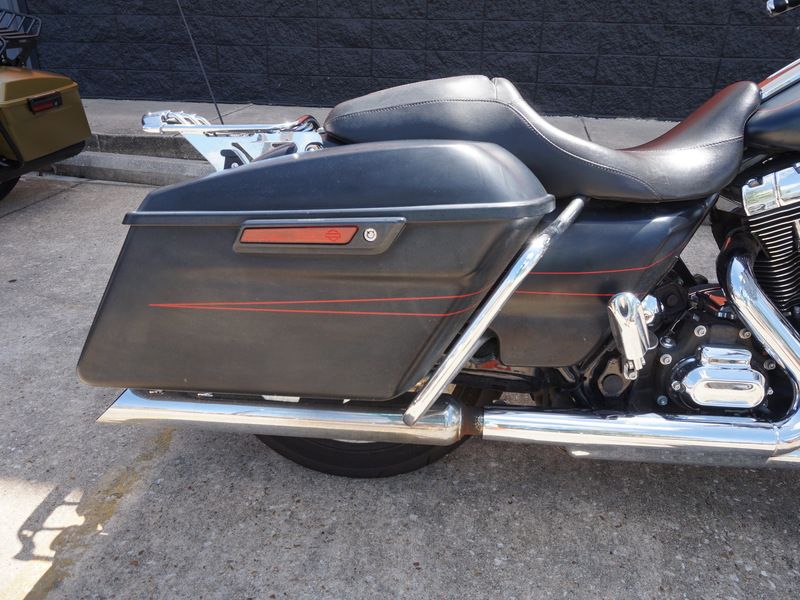 2016 Harley-Davidson Street Glide® Special in Metairie, Louisiana - Photo 12